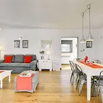 Traumhafte Villa Mit Privatem Pool, Wlan, Kinderspielplatz Und Grossen Garten Mit Grill