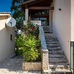 Villa Casa Bastiani With Pool And Grill In Buje