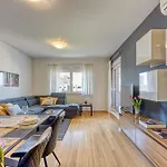 Apartment Dea - Three Bedroom Apartment