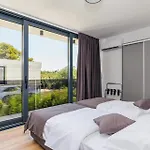 Modern Villa Miaa -32 M2 Pool, 4 En-Suite Bedrooms