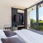 Villa Miaa Newly Built Modern Villa In Medulin For 9 People With Heated Swimming Pool & Jacuzzi