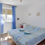 Apartment Fuer 4 Personen Nahe Dem Zentrum Von Umag