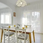 Apartment Ideal For Families With Pets