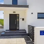 Villa Angie In Central Istria For 10 Persons With Private Heated Pool & Kids Playground