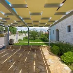 Villa Lory
