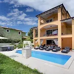 Herrliche Villa Mit Pool, Whirlpool, Sauna, Fitnessraum,Wifi Und Nur 2 Km Vom Strand Entfernt