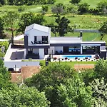 Traumhafte Villa In Valbandon Mit Aussenpool, Klima, Tischfussball