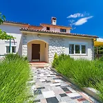 Im Jahr 2014 Renoviertes Ferienhaus 400 Meter Zum Strand