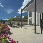 Moderne Villa Mit Privatem Pool, Sonnenterrasse Nur 2 Km Vom Strand