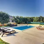 Villa Smrikve