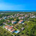 Holiday House Evida