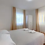 Apartment Nika-7 By Interhome
