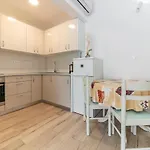 Apartman IV