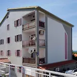 Apartment In Porec/Istrien 38512