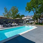 Holiday House In Porec With Balcony, Air Conditioning, Wifi, Washing Machine