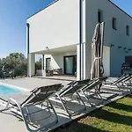 Villa Aurora III