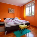 Apartment Un Chat