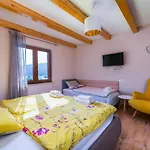 Villa With Sea Views, Jacuzzi, And Roof Terrace