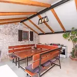 Holiday Houses Luan