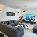 Villa Keti
