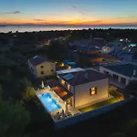 Casa Mare Istria, Villa With Private Pool, Near The Beach, With The Sea View!