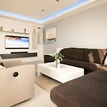 Lux Apartment Blue Sky