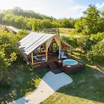 Floria Glamping Garden