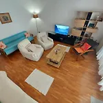 Big Pool Apartment In Pula