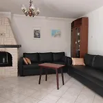 Villa Kadinela, 200M From Kamenjak, Huge Quiet Garden With Barbecue, 2 New Kitchens