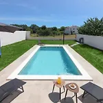 New Modern Villa Relax With Private Pool Near The Town And Beach By Wiibuk