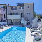 Holiday Home Enka By Interhome