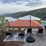 Apartments Zahtila - Berto