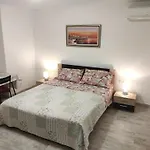 Mihaela Apartments