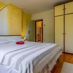 Apartment Vladimir - Pul237 By Interhome