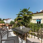 Villa Hope Apartments