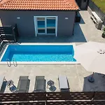 Apartment Flego With Private Swimming Pool And Big Outside Space