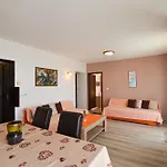 Sini Apartments