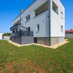 Domus Alba Apartments