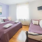 Family Friendly Villa With Pool And Garden