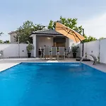 Villa Casa L