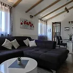 Apartment Brioni Sea,Garden,Poll View 2 Plus 2 80M2 Tiki Bar