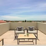 Villa Mako, Die Moderne Luxus-Villa Mit Swimmingpool Und Whirlpool In Ruhiger Vorort-Lage Von Pula