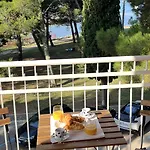 Apartment Kastanija With Balcony And Sea View
