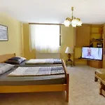 Geraeumige Kellerwohnung In Der Naehe Von Umag