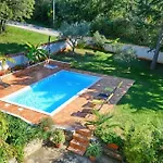 Apartment Fuer Paare Mit Gemeinschaftspool In Valica