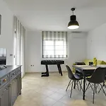 Nicely Decorated Apartment With Private Pool