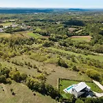 Ferienhaus Mit Privatpool Fuer 8 Personen Ca 400 Qm In Radetici, Istrien Binnenland Von Istrien