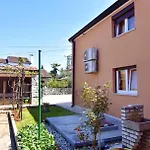 Appartement In Umag Mit Kleiner Terrasse