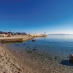 3 Bedroom Stunning Apartment In Lovran
