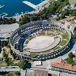 Apartment Roza, Pula, Near Center